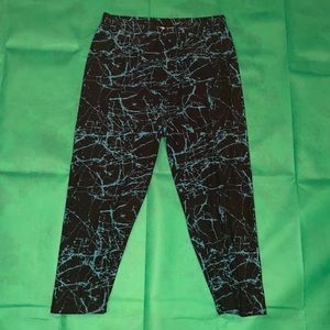 VIV collection super soft black and teal stretchy leggings size M!